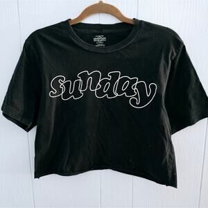 Sunday Cropped Tee size Medium Basic Lightweight Casual Relaxed Fit